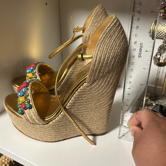 Gucci wedges. Size 37 1/2. Only worn once. - Picture 10 of 10